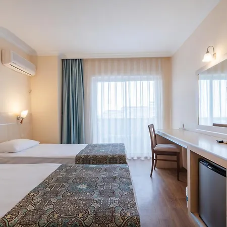 Sun Hill מלון 4*